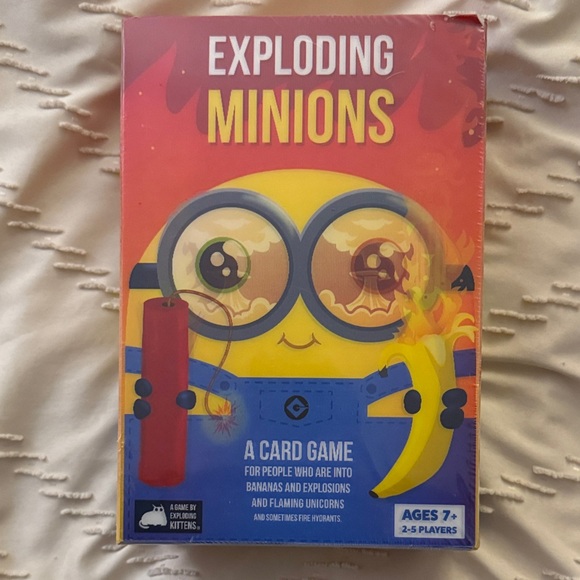 Exploding Minions Card Game - Picture 1 of 7